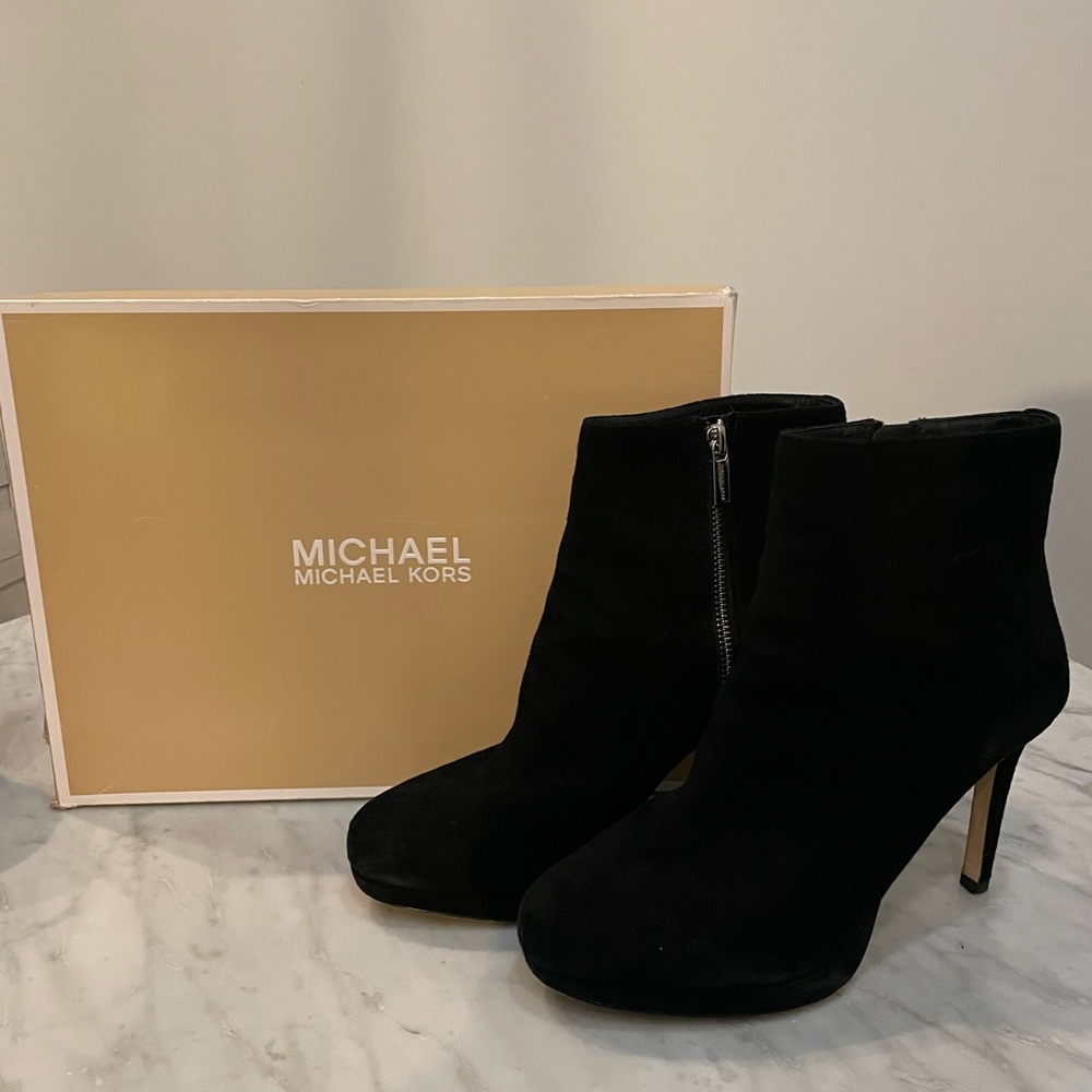 Michale Kors Booties